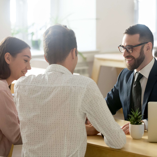 financial advisor assisting members